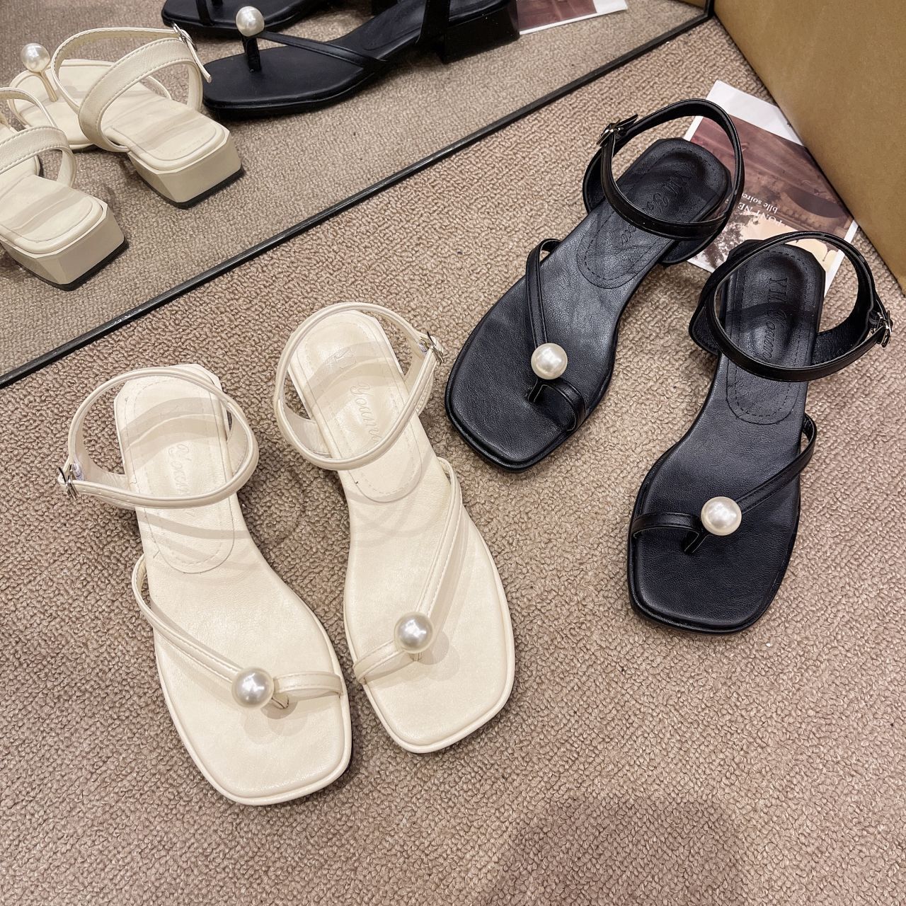 25 Spring summer Women s Slope Heel Sandals Fairy Style Fashion Designer Popular Light Luxury Women's Sandals Super Soft Flat Anti Slip Roman Sho