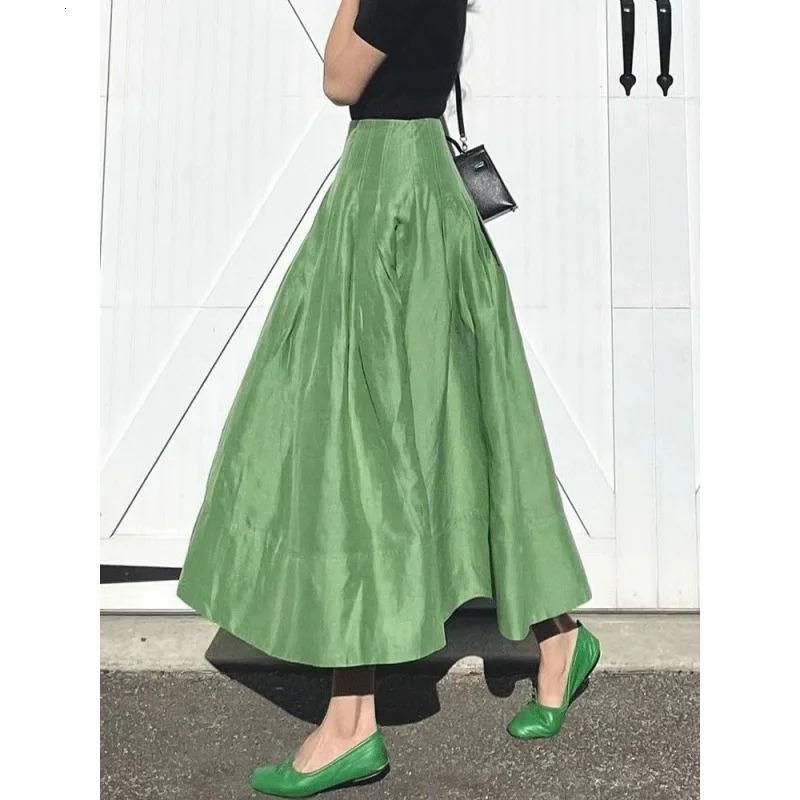 French elegant retro green umbrella skirt temperament highwaisted slim fluffy ladies half 250311