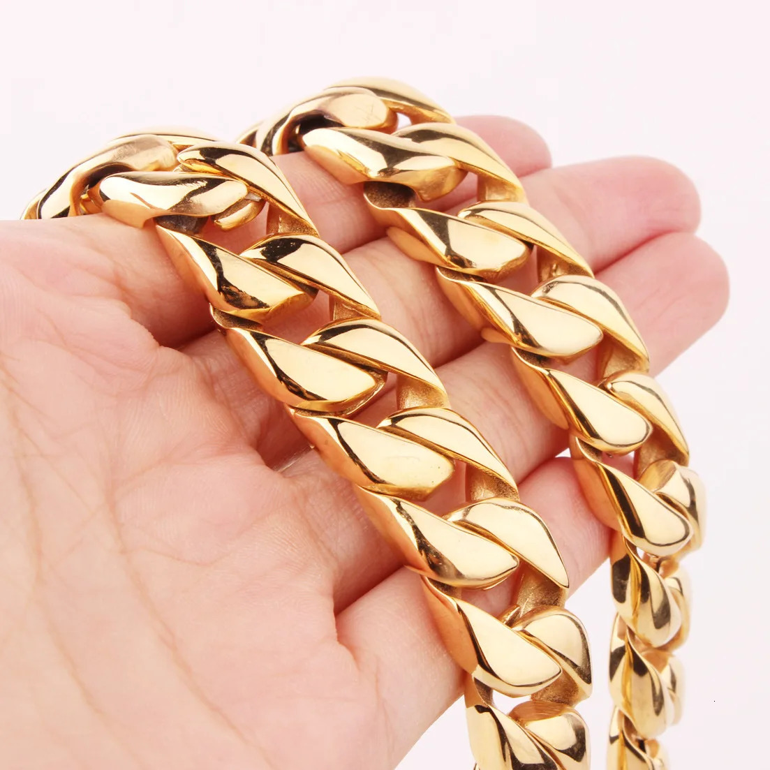 316L steel casting 32mm wide mens golden domineering heavy necklace hip-hop trend Cuban chain Christmas gift for frien 250311