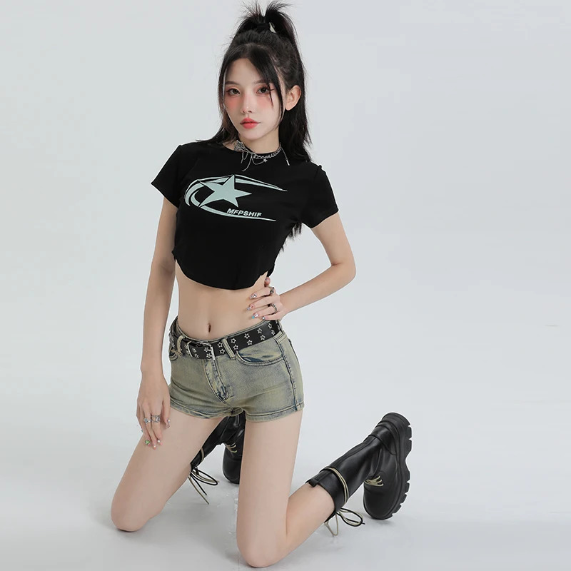 Summer womens denim shorts low waist American Y2K elastic slim fit pants Korean sexy and fashionable hip packaging jeans 250311