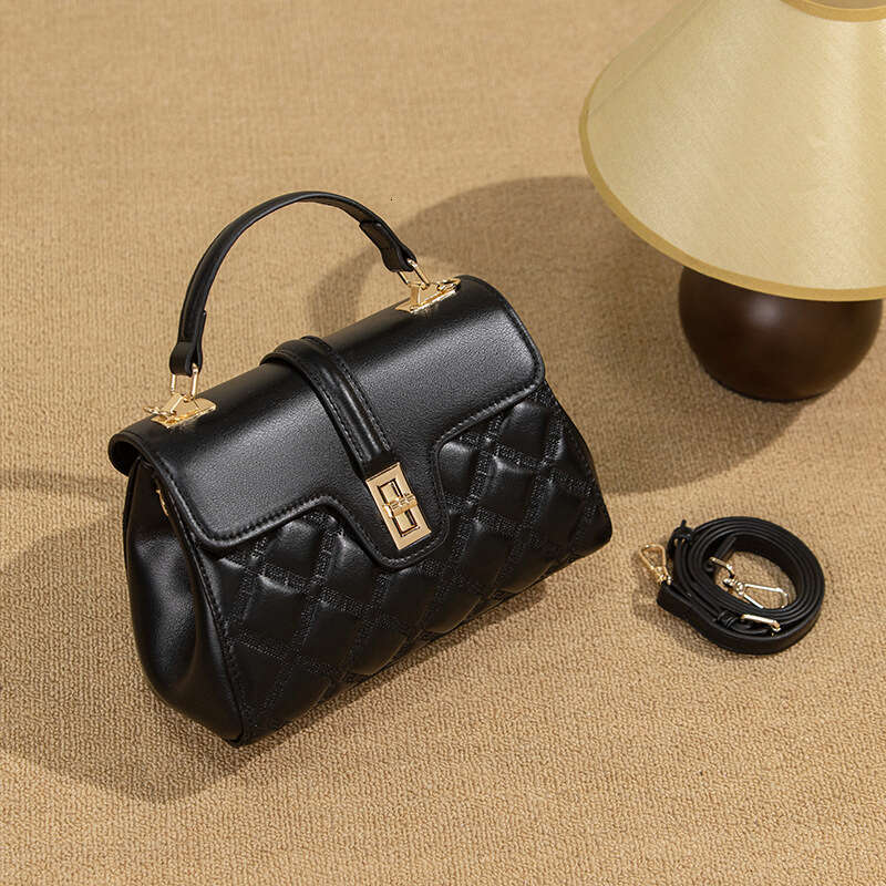 Women's Bags New Women's Crossbody Fashionable and Simple Large Capacity Shoulder Soft Leather Versatile Handheld Bag for Women momei