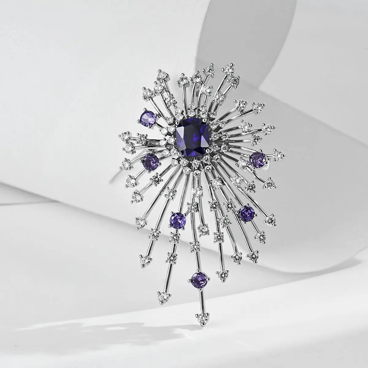 SUYU Fashionable Zircon Brooch Fireworks Exquisite Brooch Fashionable Pin Buckle Womens Clothing Accessories 250217