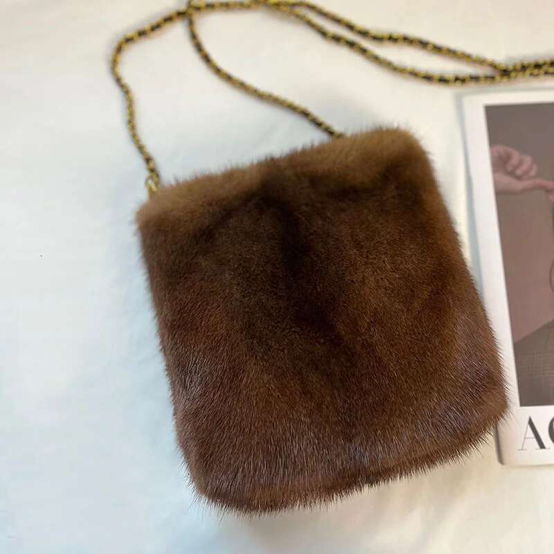 New Women's Korean Single Shoulder 100% Fashion Zero Wallet High End Mink Skin Bag Birthday Gift 2023