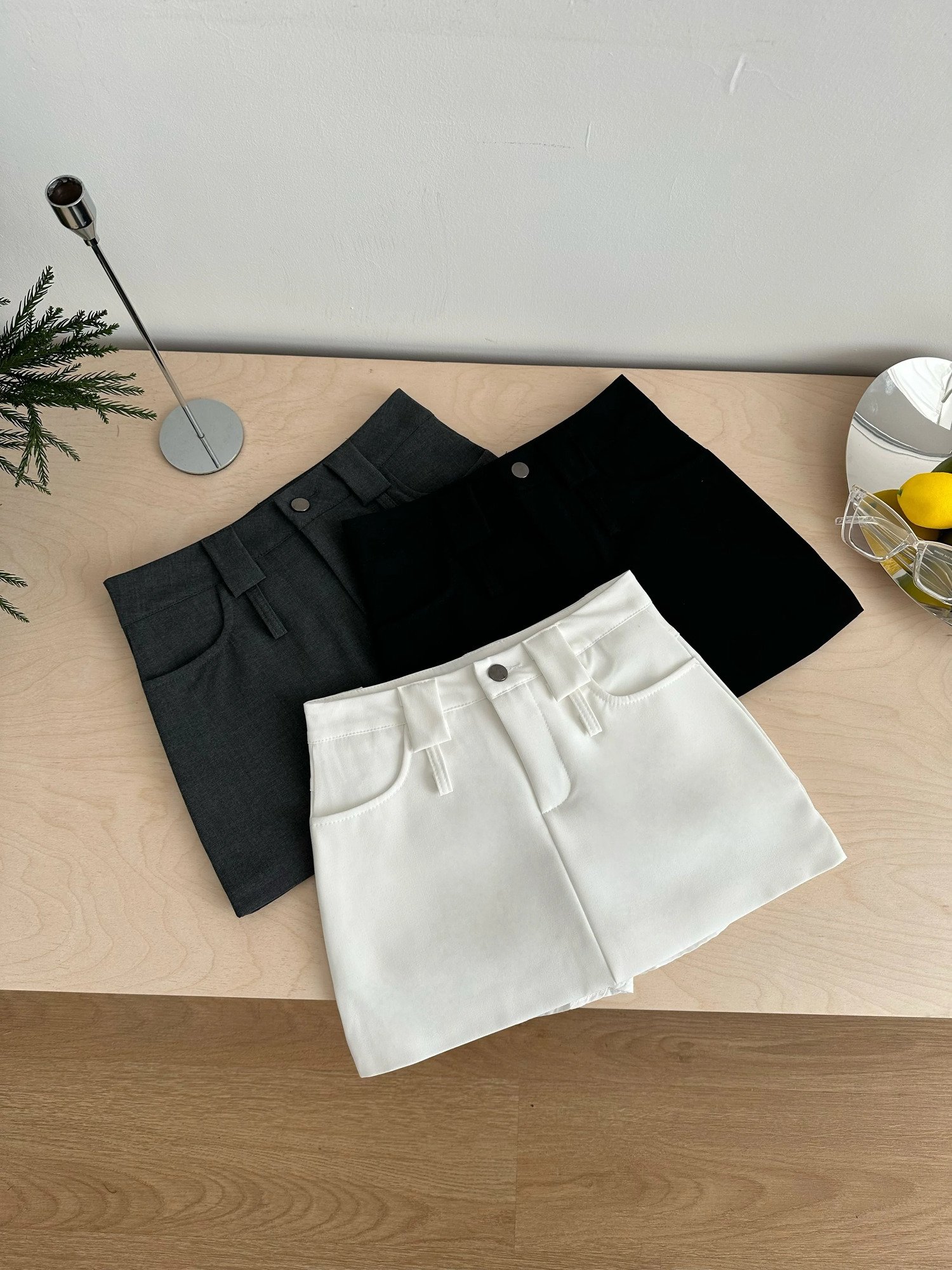 Summer Womens Shoutiao Girl 2000s Aesthetics Mini Skiing Korean Retro Office Women Aline Academy Style Solid Color Golf 250311