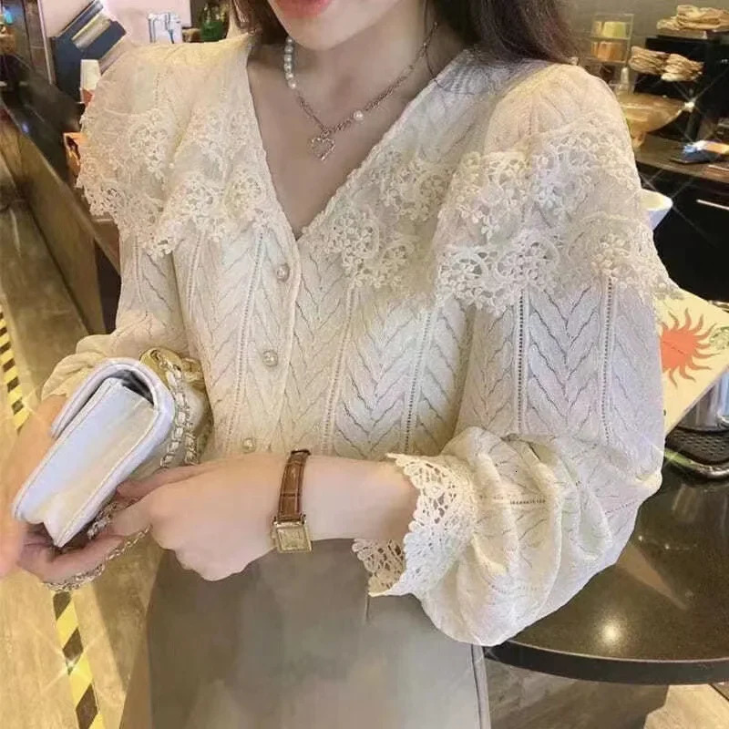 Elegant Vintage n Sensible Lace Shirt Womens Early Autumn Sweet AgeReducing Stylish Alternative Top 250311