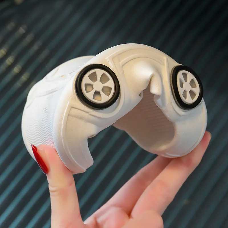 New Summer Slippers Boys Girls Non-slip Cartoon Car Luminous Soft Sole Outer Wear Slippers Kids Footwear Luminous for KidsT250311