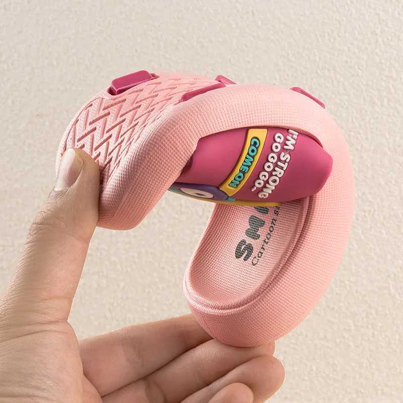 New Child Summer Shoes Boy Girl Sandals Cute Cartoon Slippers Parent-child Indoor Shower Non-slip Kid sand beach Sandal SlippersT250311