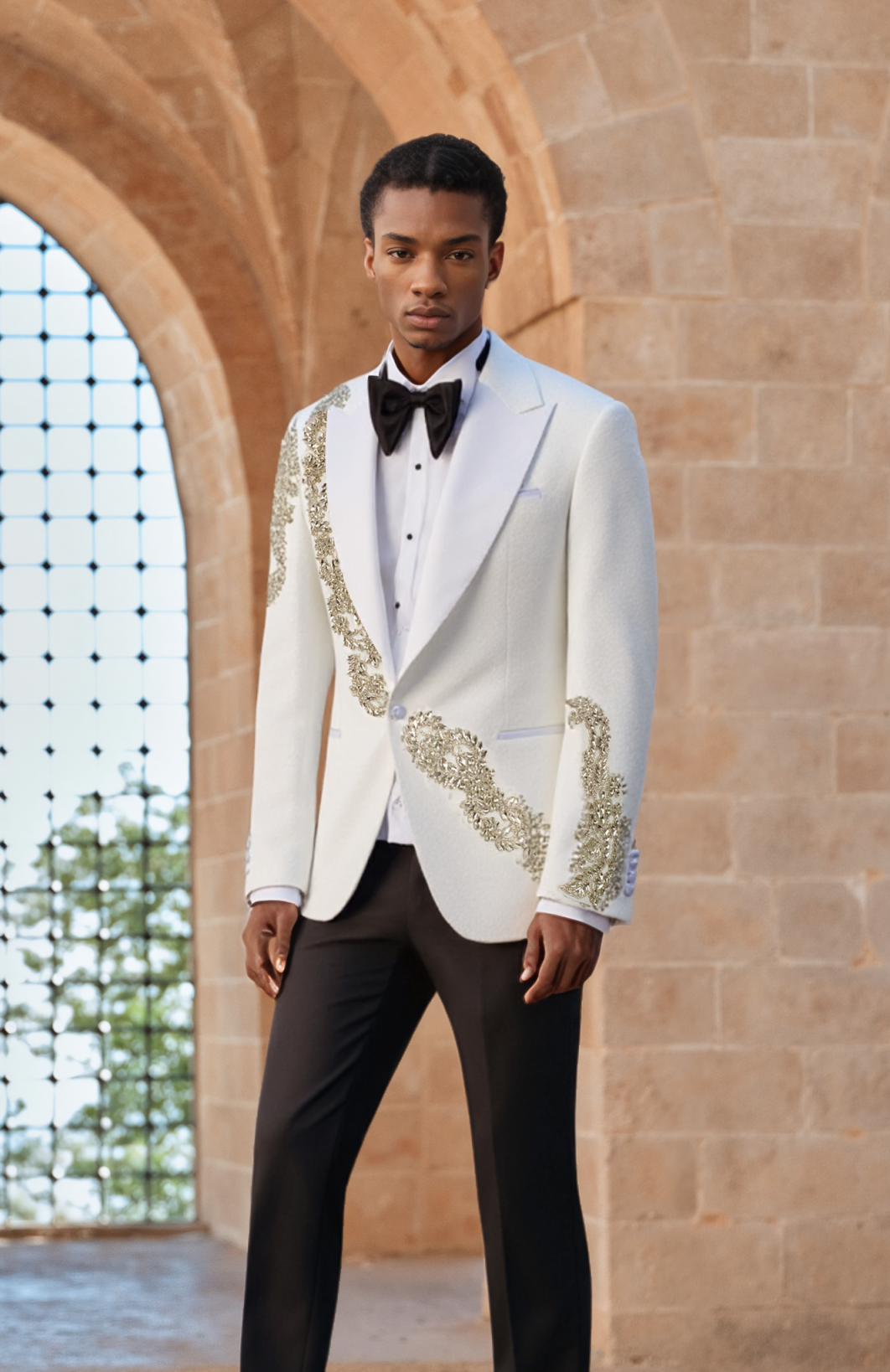 Stylish Wedding Tuxedos Single Breasted Crystal Men Suit Peaked Lapel 2 Piece Set Jacket Pants Groom Business Blazers Customized
