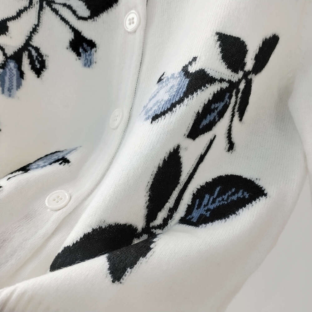 TB Autumn/Winter New Flower Jacquard Woolen High End Style Women's Temperament Round Neck Long Sleeve Knitted Cardigan Sweater