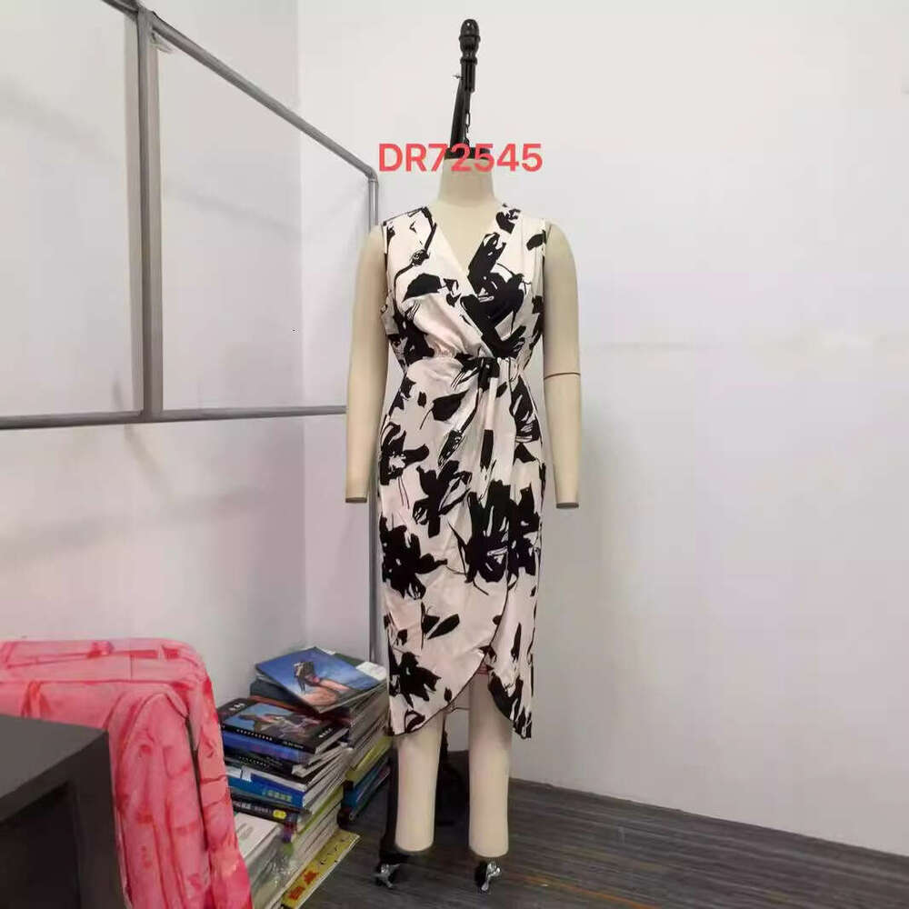 Printed Sleeveless Holiday Style Dress with Versatile Style, New Trendy Clothing in 2025