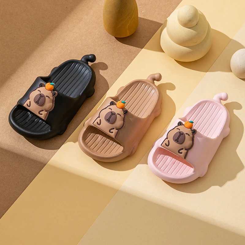 2025 new Cute Capybara Design Thick Sole Women Slippers Slides Bathroom Beach Indoor Sandals Summer Couple ShoesT250311