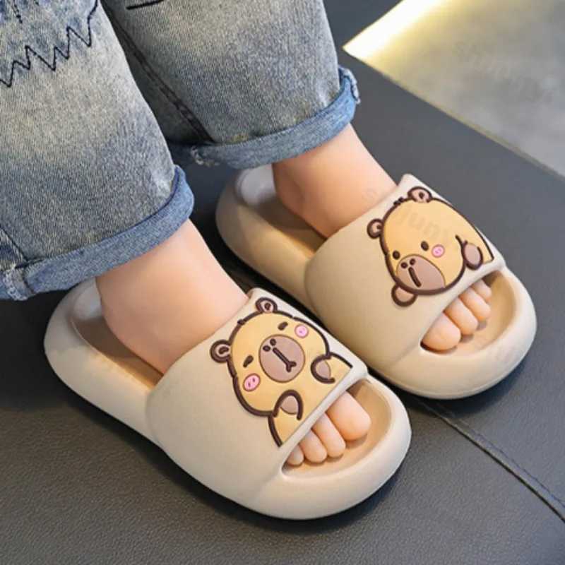 Capybara Girls Slippers Cute Cartoon Summer 2025 Women Slippers Soft EVA Bathroom Sandals Parentage Boys Outdoor Beach Kid ShoesT250311