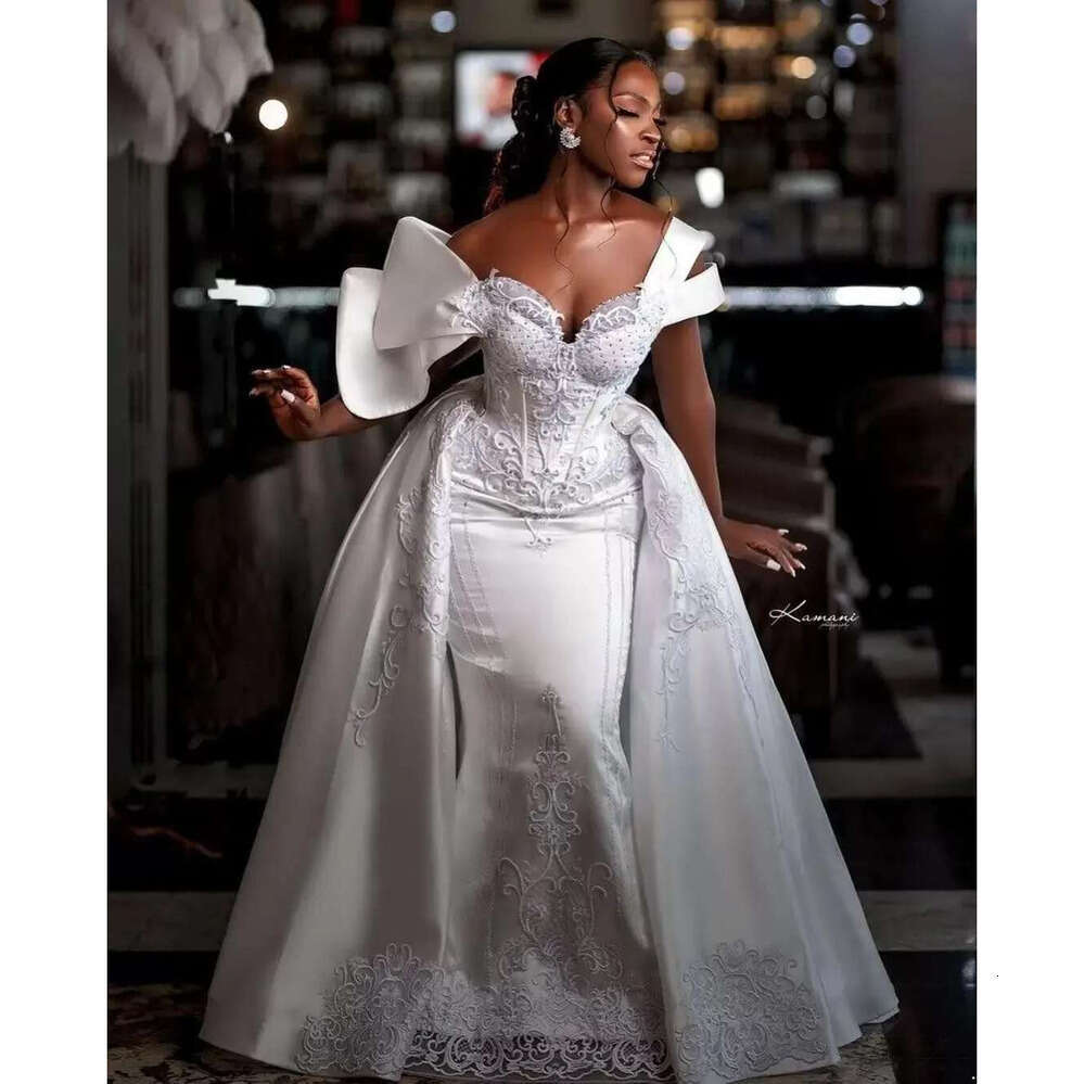 African Mermaid Wedding Dresses Overskirt Bridal Gown White Lace Applique Beaded One Shoulder Strap Sweep Train Vestidos Custom Made