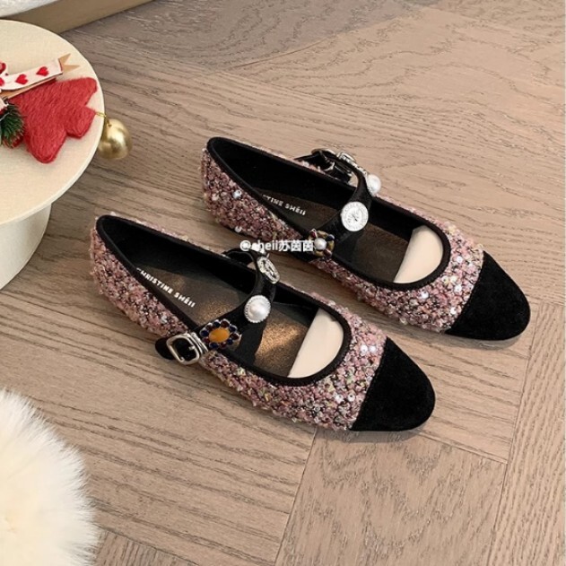 High Quality Light Luxury Sexy Style Small Fragrant Floral Coat Button Fashion Designer Women s Wedding Shoes Outdoor Casual Single Shoes Sandals