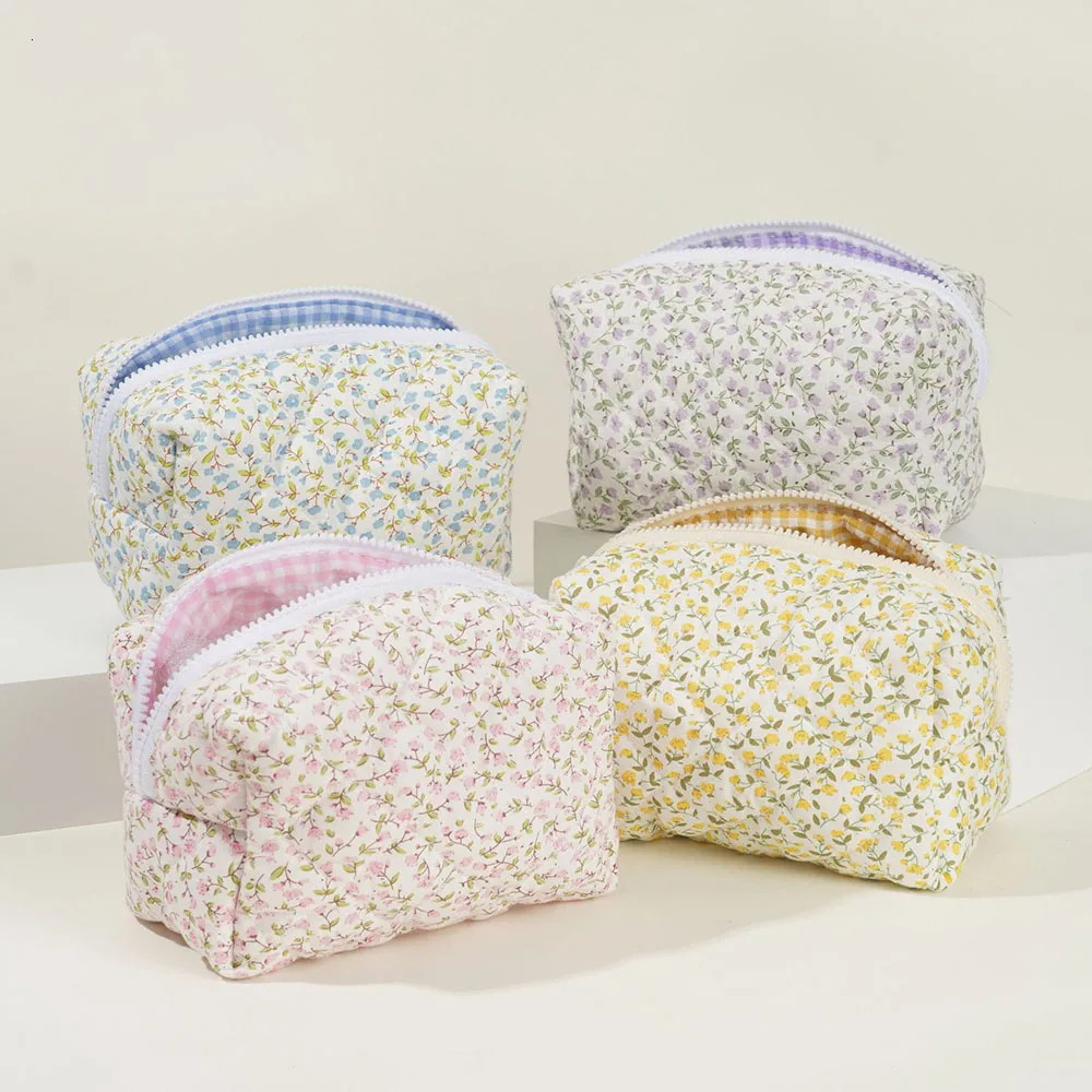 Storage Organizer Floral Puffy Quilted Makeup Bag Flower Printed Cosmetic Pouch Large Travel Accessory 250311