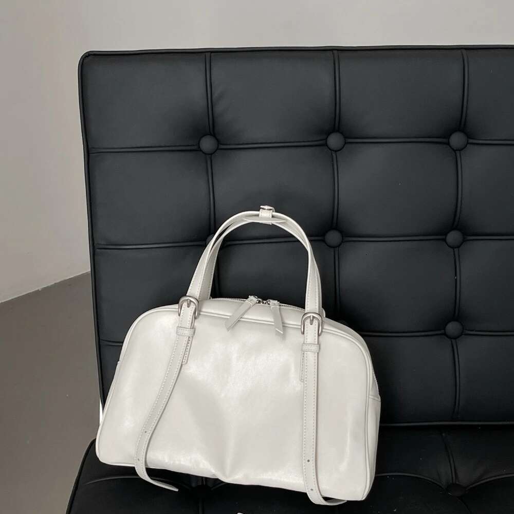 Fashionable Lazy Style Vegetable Tanned Leather High-End Bowg Tote Beige Adjustable Handle Women Boston Handbag