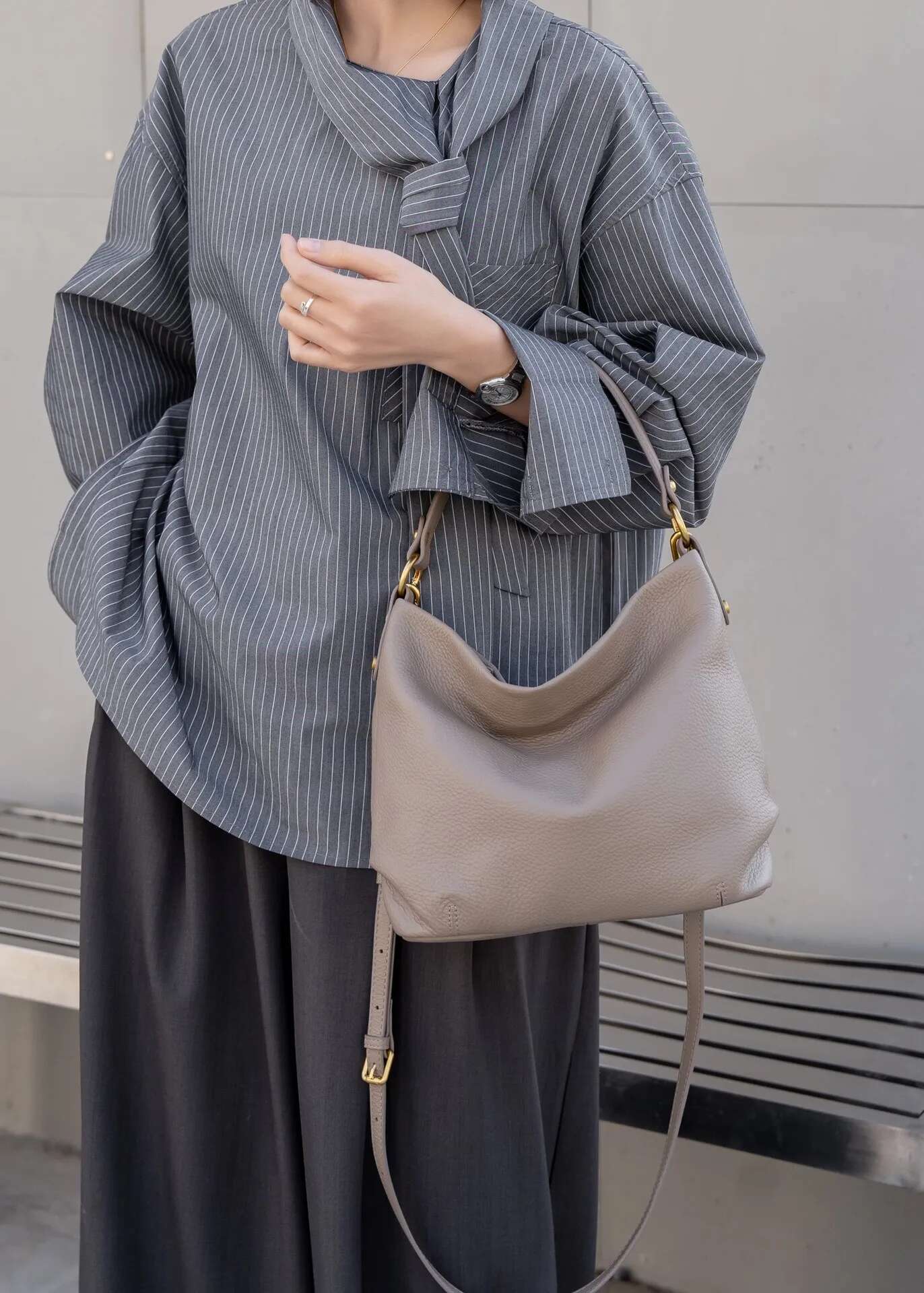 Vintage Coffee Color High Quality Soft Bucket Tote Grey Natural Import Cow Leather Women Shoulder Bag Daily-Use Handbag