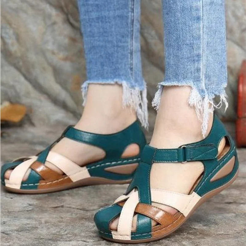 Womens Sandals and Slippers 2024 European and American Retro Color Block Round Head Hollow Slope Heel Cross Buckle Sandals 250305