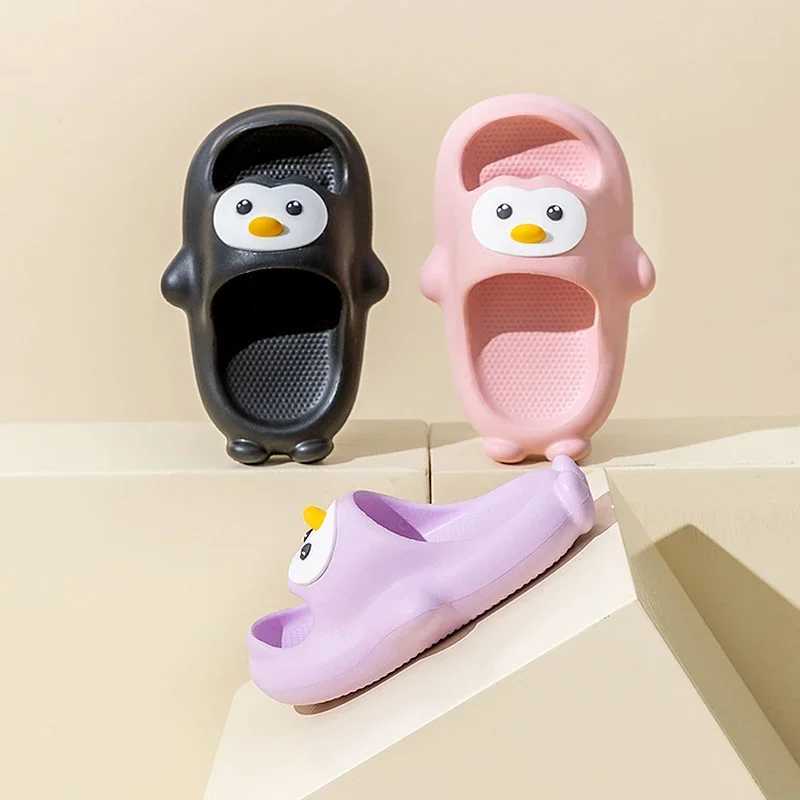 Children Bathroom Slippers Summer Solid Color Anti Slip Soft Sole Kid Slippers 2-8 Years Old Boys and Girls Cute Home SlippersT250311