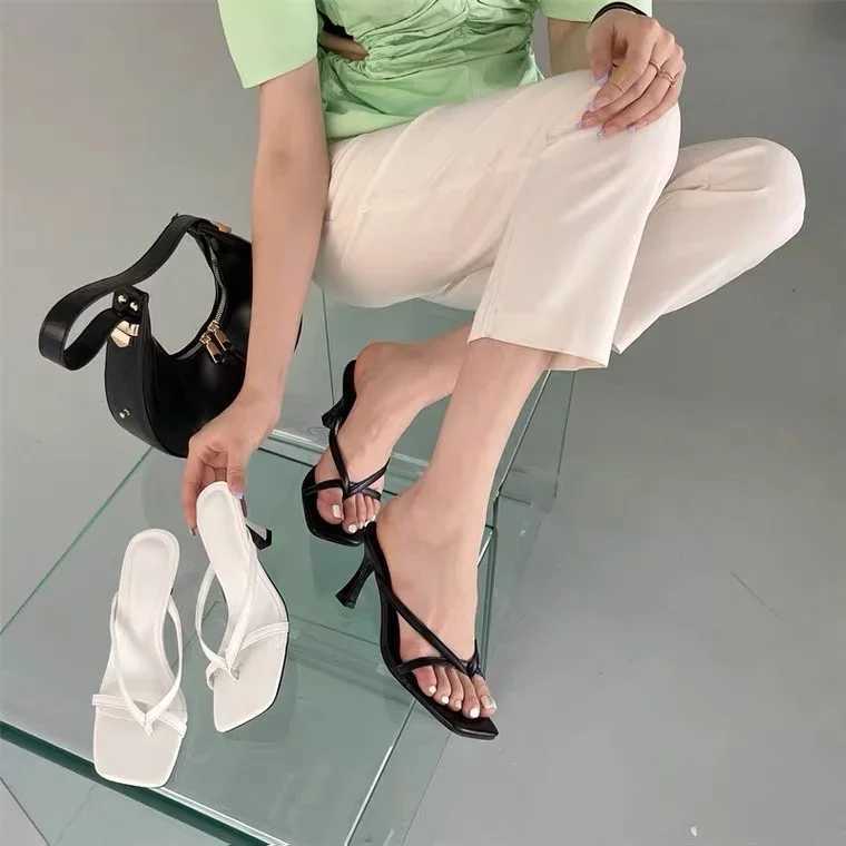 Thin Pumps Peach Shoes 2024 Slippers Runway Toe Loop Sandals Celebrity Slides Women Candy High Heels Club Ring Flip FlopXJ250311