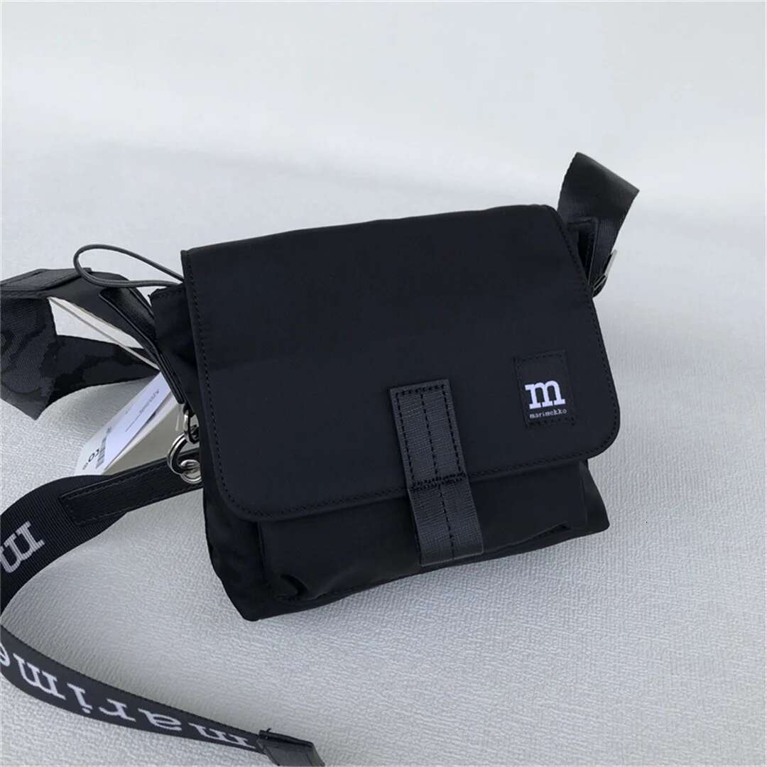 Marime1kko Unisex Black Waterproof Nylon Lightweight All-Match Shoulder Messenger Camera Bag