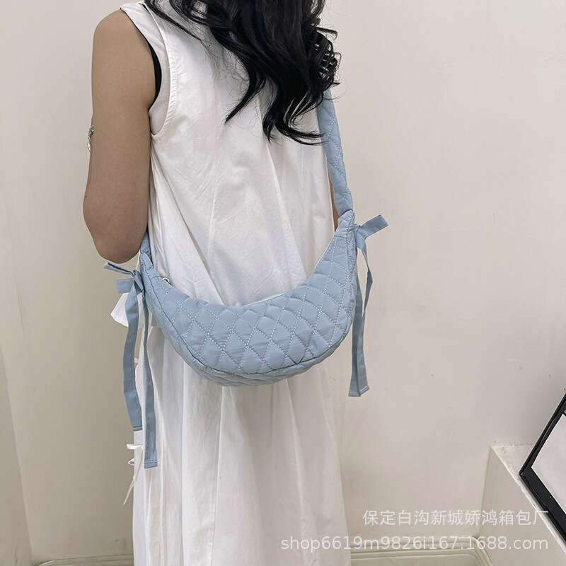 Wholesale New Korean Version Gge Embroidery Thread Dumpg Casual One Shoulder Crossbody Half Moon Bag, Fashionable Women's Bag B2