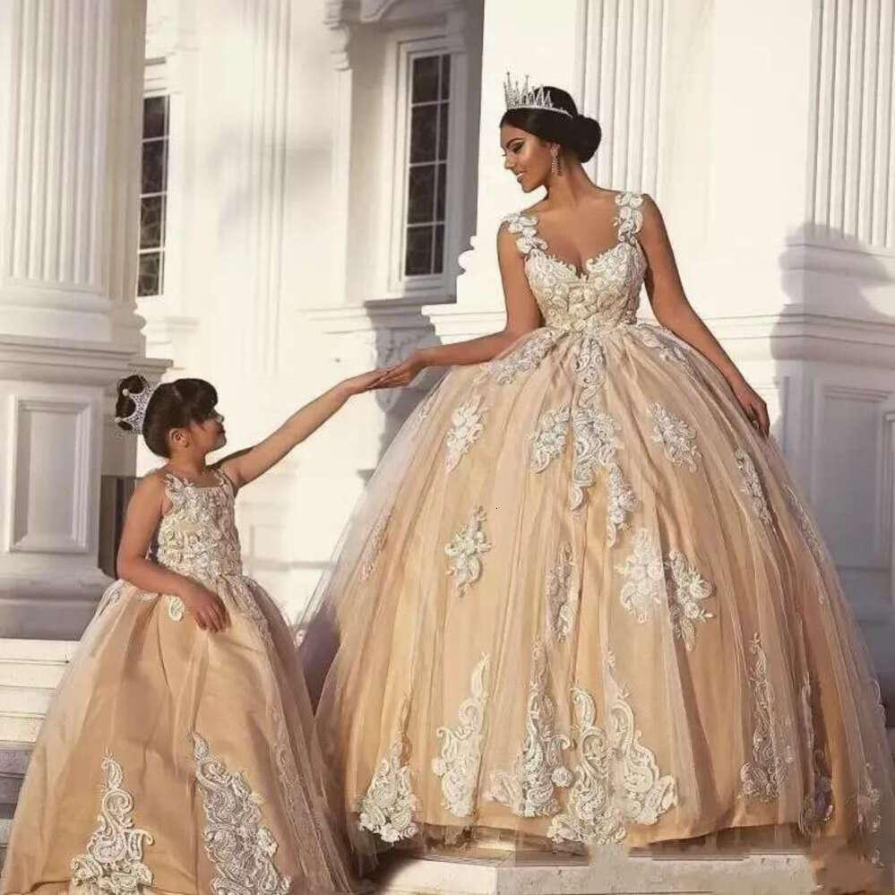 E A Wedding Dresses New Champagne Saudi Arabia Spaghetti Straps White Lace Appliques Beaded Plus Size Court Train Formal Bridal Gowns