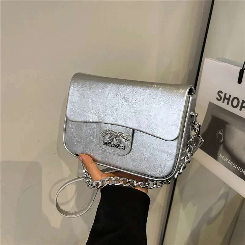 leisure new fashionable commuting shopping chic style crossbody trend bag designer trendy retro minimalist design