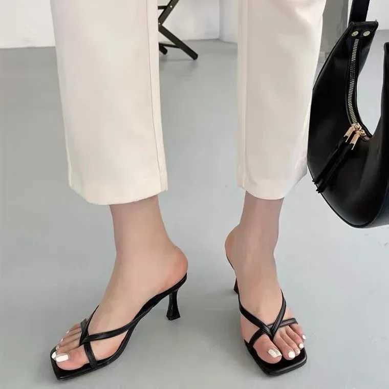 Thin Pumps Peach Shoes 2024 Slippers Runway Toe Loop Sandals Celebrity Slides Women Candy High Heels Club Ring Flip FlopXJ250311