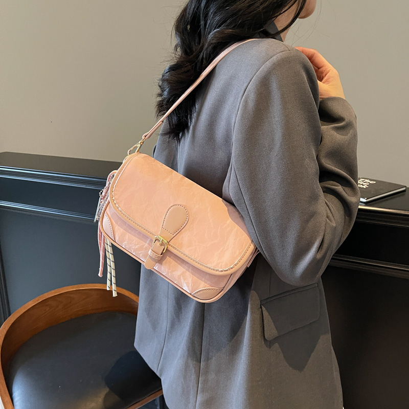Korean fashion trend shoulder 2025 new simple casual niche design feeling underarm women's crossbody bag