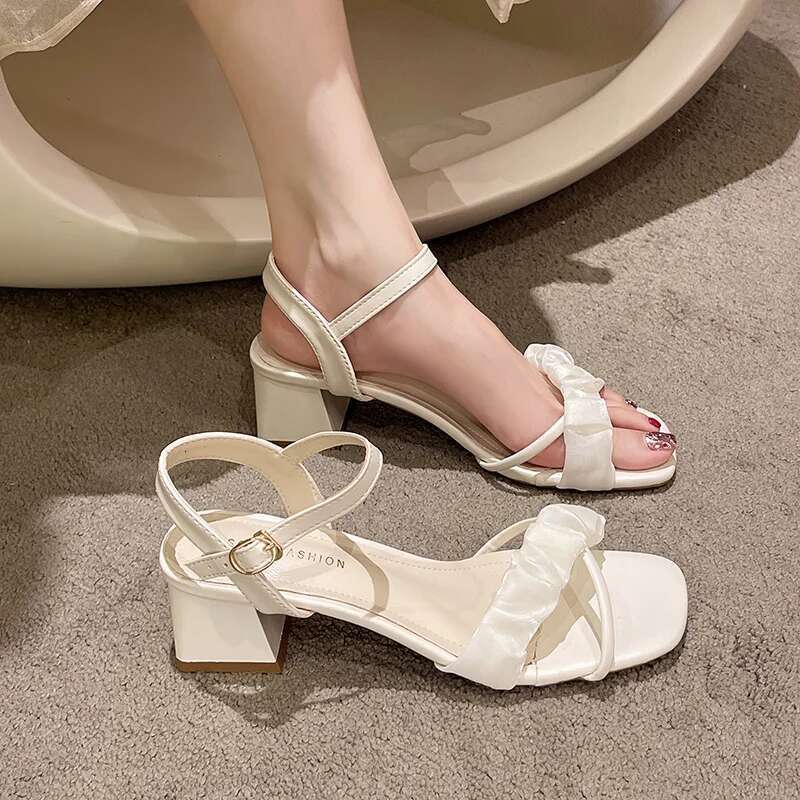 Summer Style New Casual Simple Solid Color Open Toe Buckle Strap Square Medium Heel Fashion Sandals