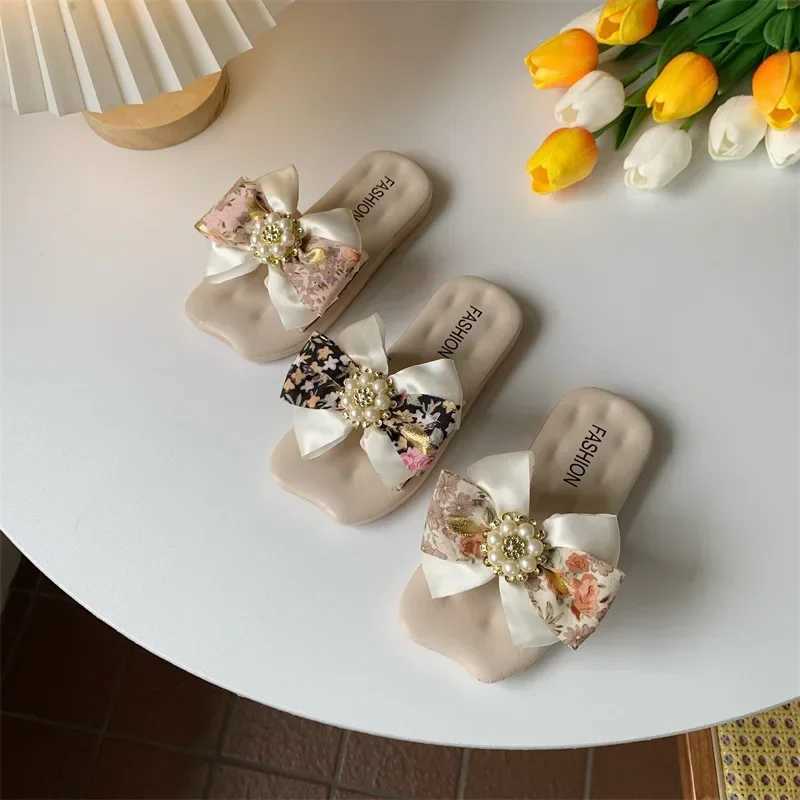 Bow Tie Girls Slippers Non Slip and Breathable Girls Slippers 3-10 Years Old Versatile Princess Style Children Outdoor SlippersT250312