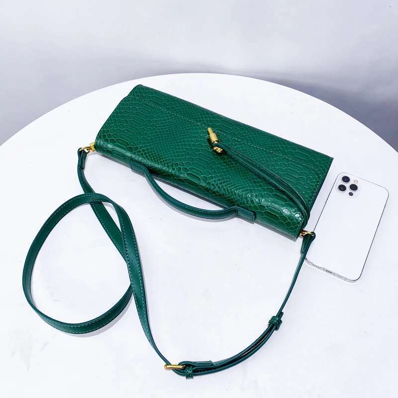 Classic Clutch Bags For Women Designer Handbags Purses 2025 New In PU Lizard Pattern Vintage Lock Small Underarm Shoulder