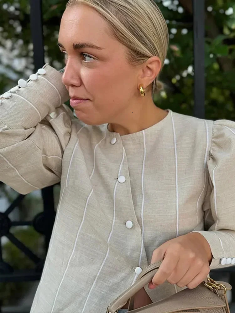 Fashion Round Neck Contrast Singlebreasted Blouse Woman Elegant Puff Sleeve 3d Irregular Shirts Female Lady Spring Commute Tops 250311