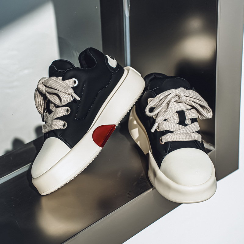 2025 China Fashion Spring Men's Shoes Live Streaming Niche Thick Soled Running Shoes High Love Board Tiktok Breathable Bread Shoes Casual Trendy 