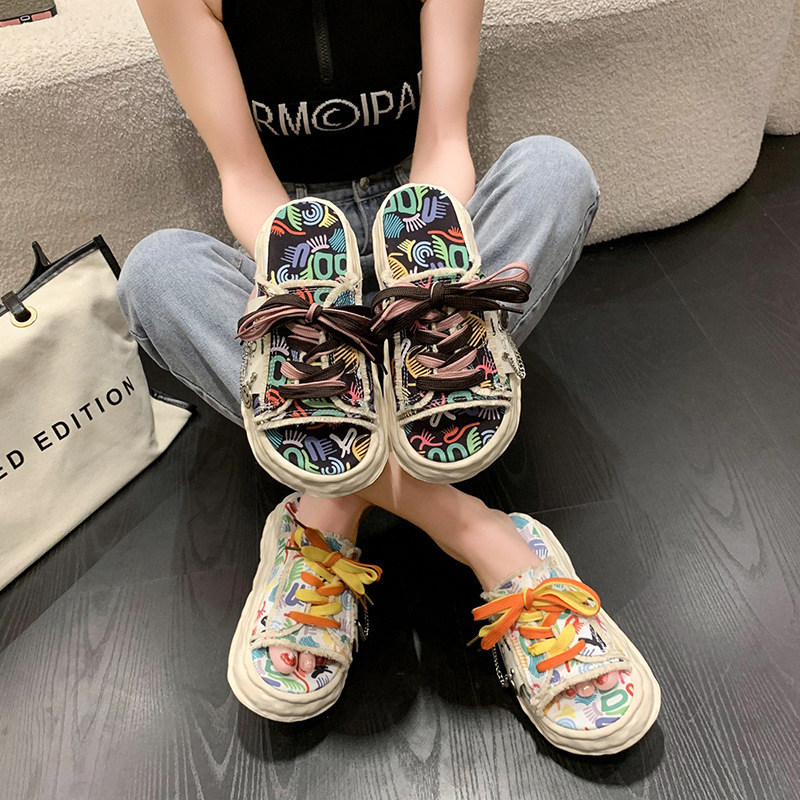 2025 Women s Summer Outdoor Sports Shoes Personalized Fashion Designer Trendy Graffiti Thick Bottom Slippers New Canvas Sandals Cool Flip Flops