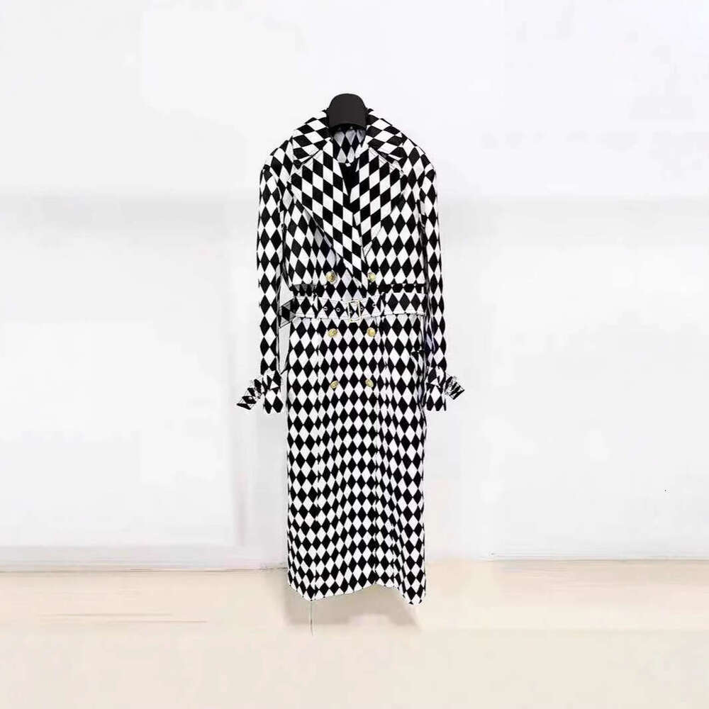 Autumn Winter New Fashionable Socialite Black And White Extra Set Diamond Grid Belt Extended Trench Coat