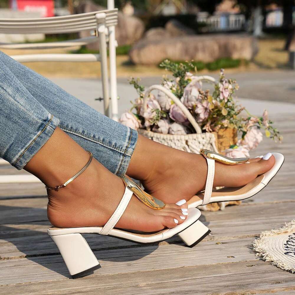 Beach Flip Summer ps Fashion Metal Slippers Flats Sandals Casual Slip on Shoes 2025 New Slides Women