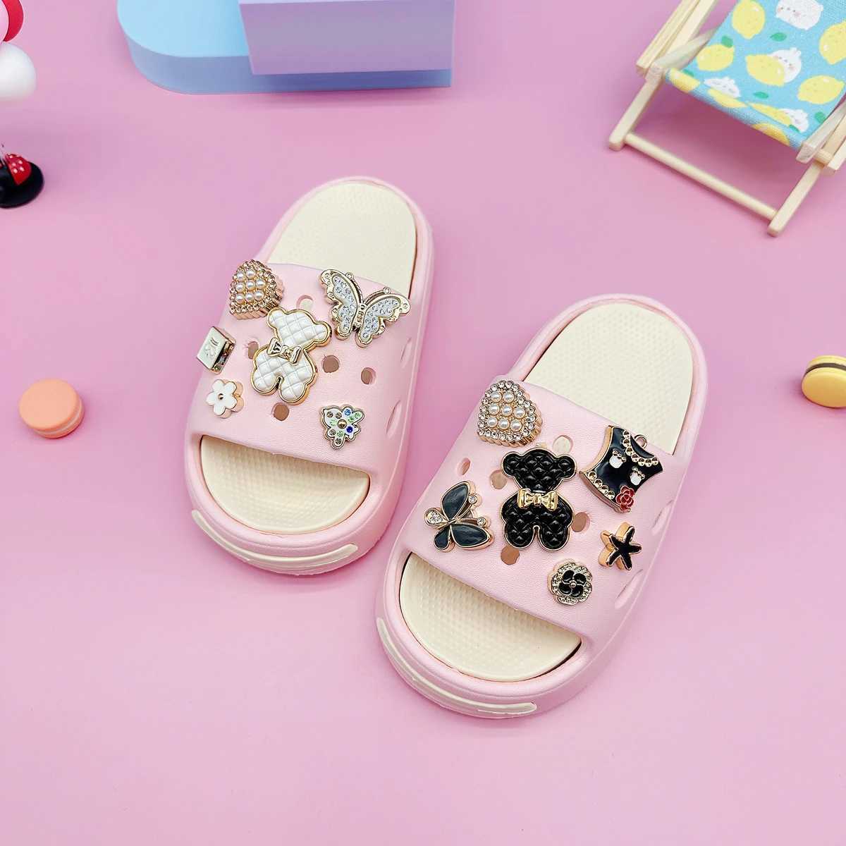 New Popular Cartoon Black and White Bear Versatile Eva Slippers for Boys and Girls Fashionable Soft-Soled Non-Slip SandalsT250311