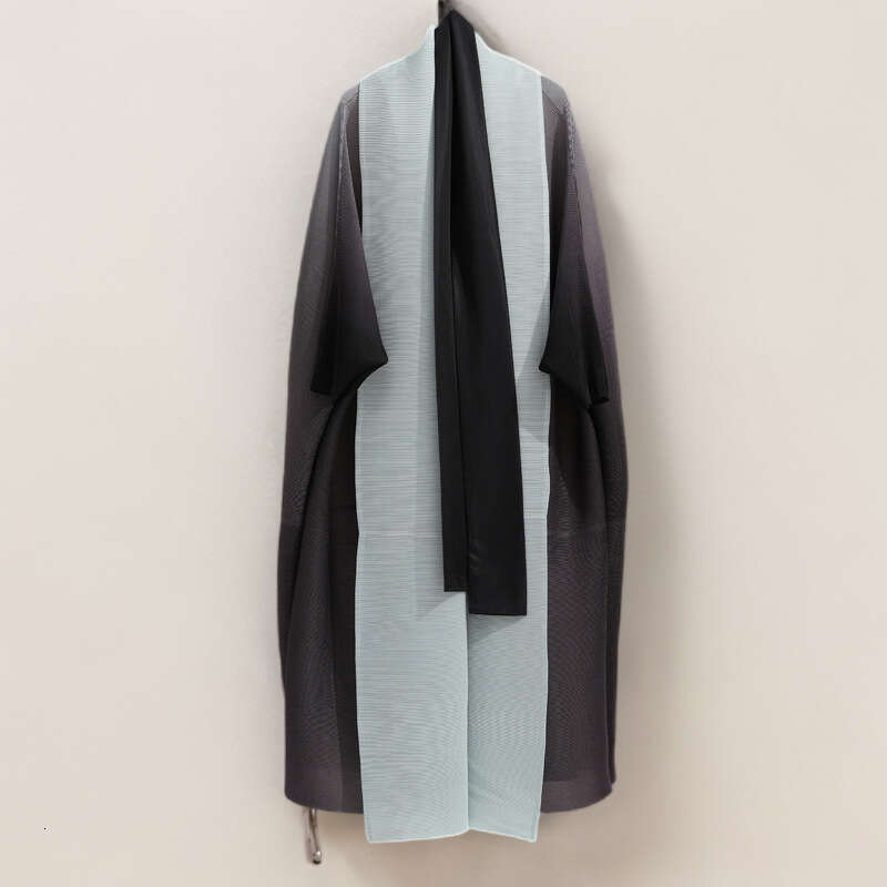 Miyake Windbreaker Jacket Women's Gradient Loose Plus Size Fat Mm Lace Up Pleated Shawl