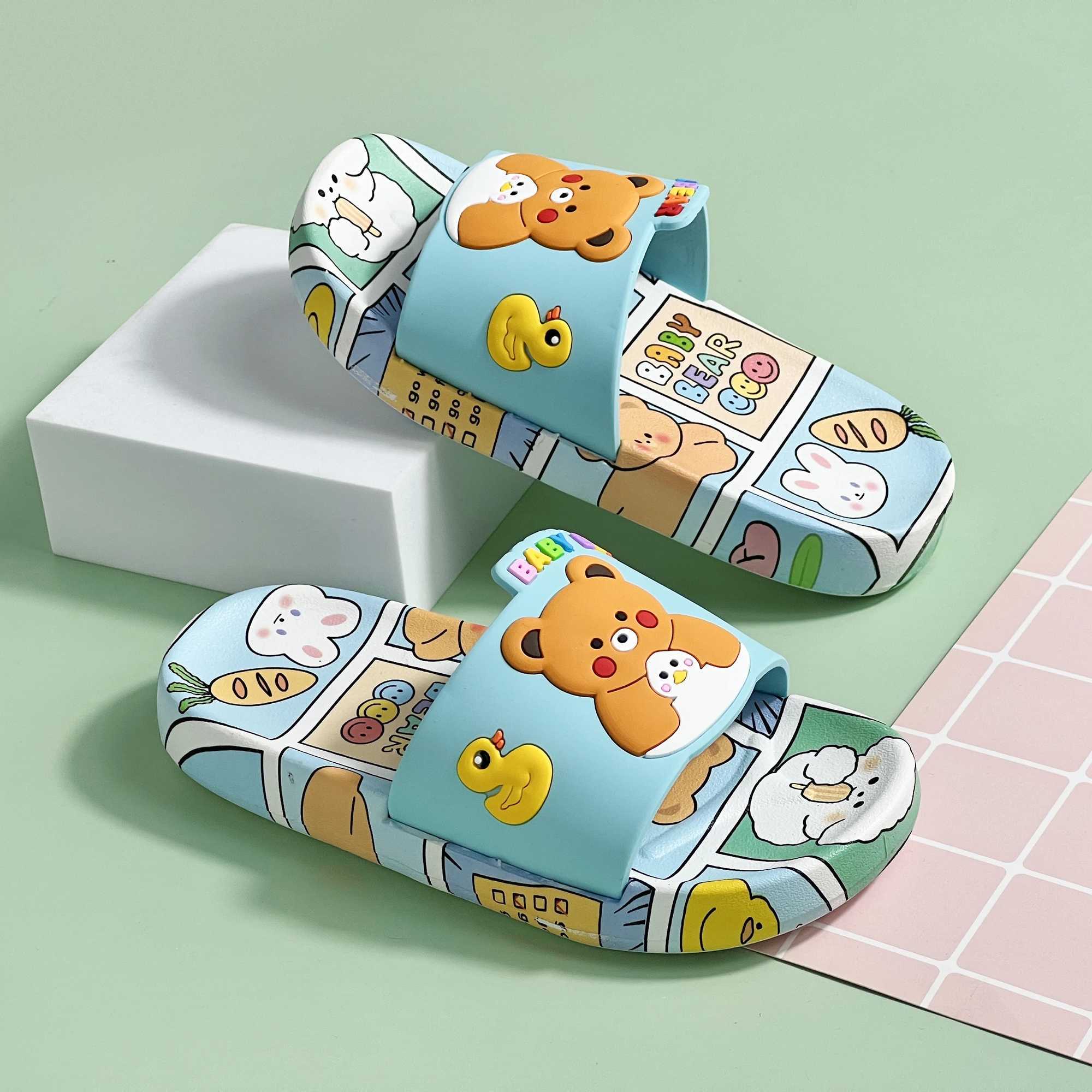 Boys Girls Toddler Slides Slippers Slide Sandals for Kids Cute Cartoon Beer Open Toe SandalsT250311
