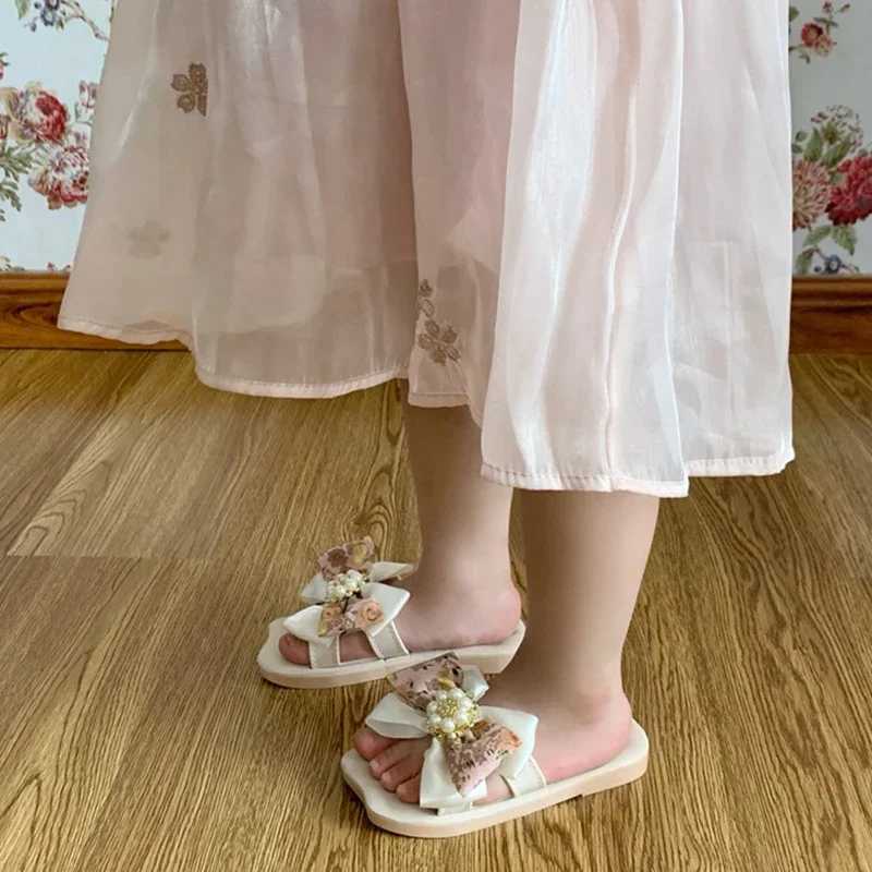 Bow Tie Girls Slippers Non Slip and Breathable Girls Slippers 3-10 Years Old Versatile Princess Style Children Outdoor SlippersT250312