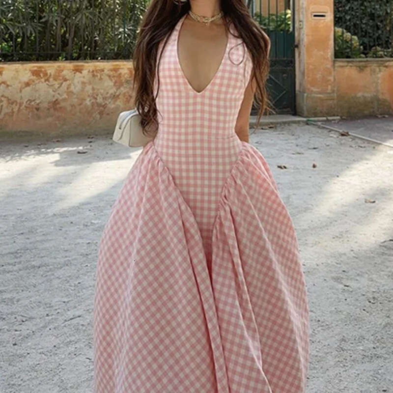2025 Spring Women's Elegant Hanging Neck V-Neck Folded Waist French Dress 661 KLMY
