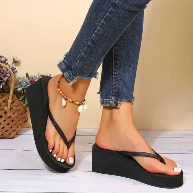 Summer slippers womens shoes wedge sandals beach slippers family slippers womens flip slippers memory foam slippers Zapatos De MujerXJ250311