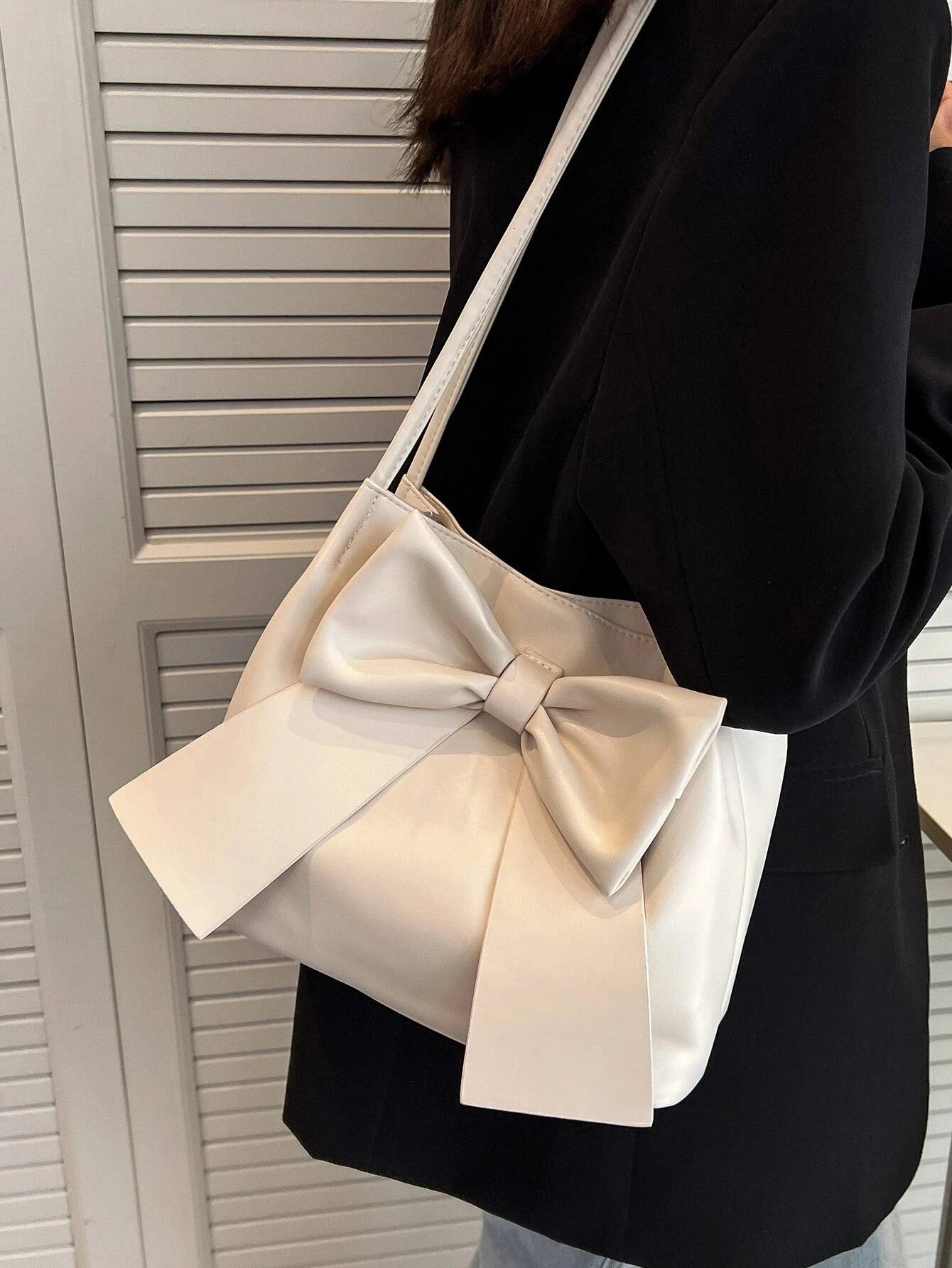 Fashionable Large Capacity Bow Knot Shoulder Bag Cute Kawaii Bow Decor Water Bucket Bag Lightweight Casual Handbag R250311