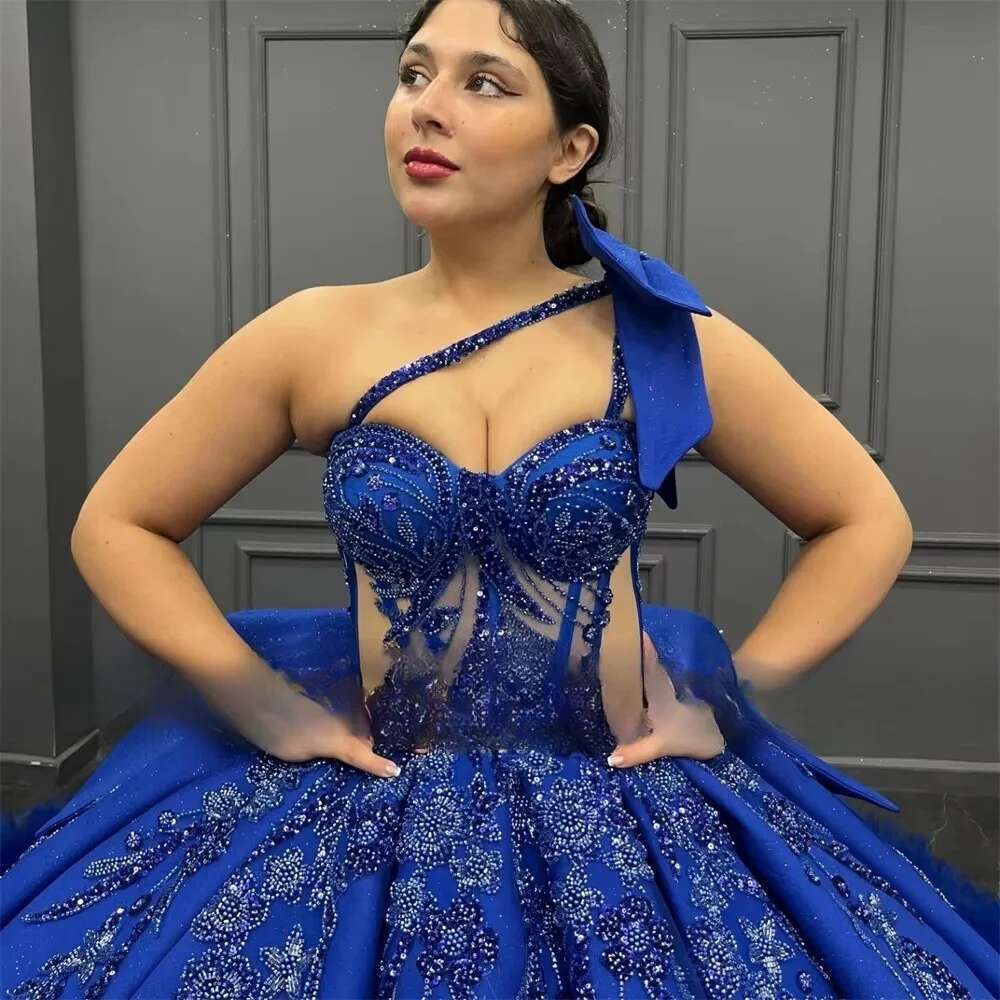 Fancy King Blue One Shoulder 15 Prom Quinceanera Dresses 2025 Beaded Appliques Ball Gown Ruched Train Birthday Party Dress