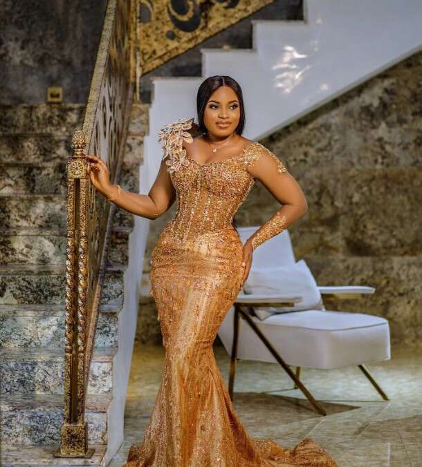 Plus Size Gold Aso Ebi Prom Dresses for Black Women Promdress Mermaid Long Sleeves Appliqued Beaded Lace Crystals Birthday Dress Second Reception Gown
