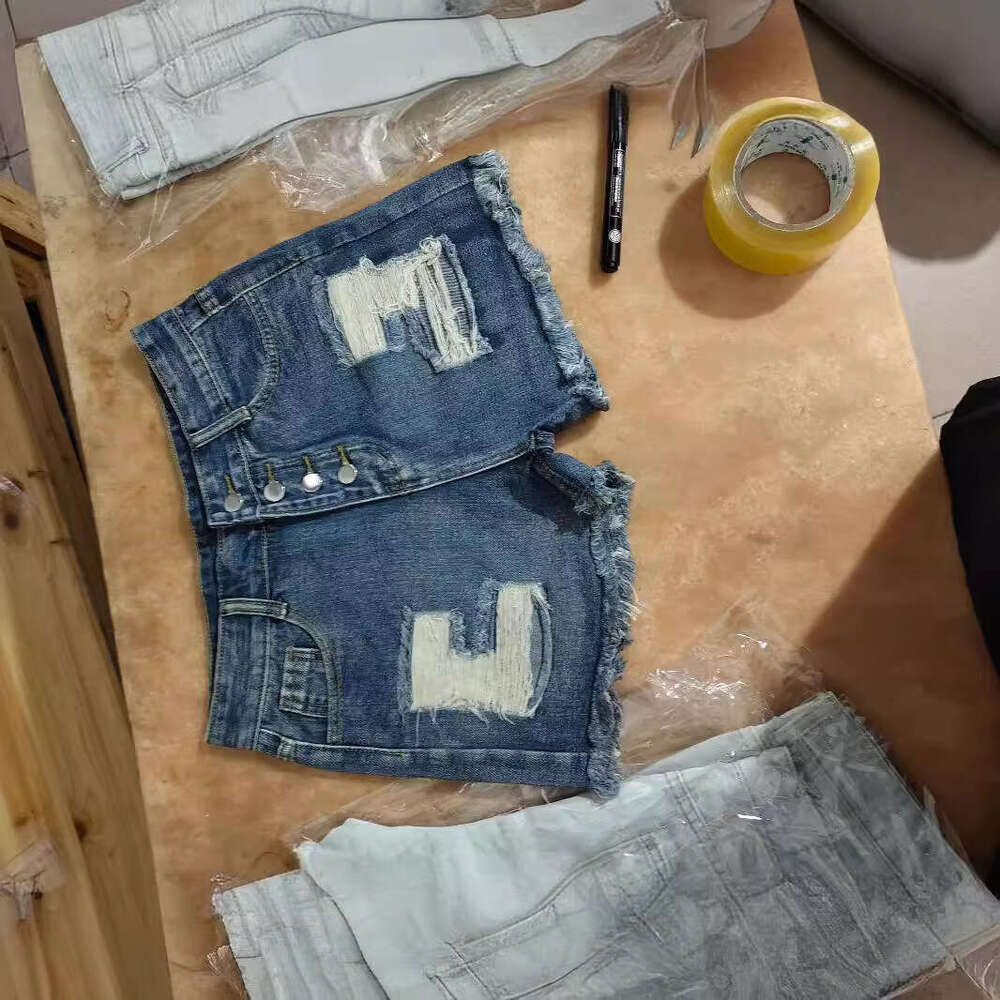 European American trends, summer ripped tassel denim shorts, women's hot pants, 2025 new styles, casual and versatile fashion clothing