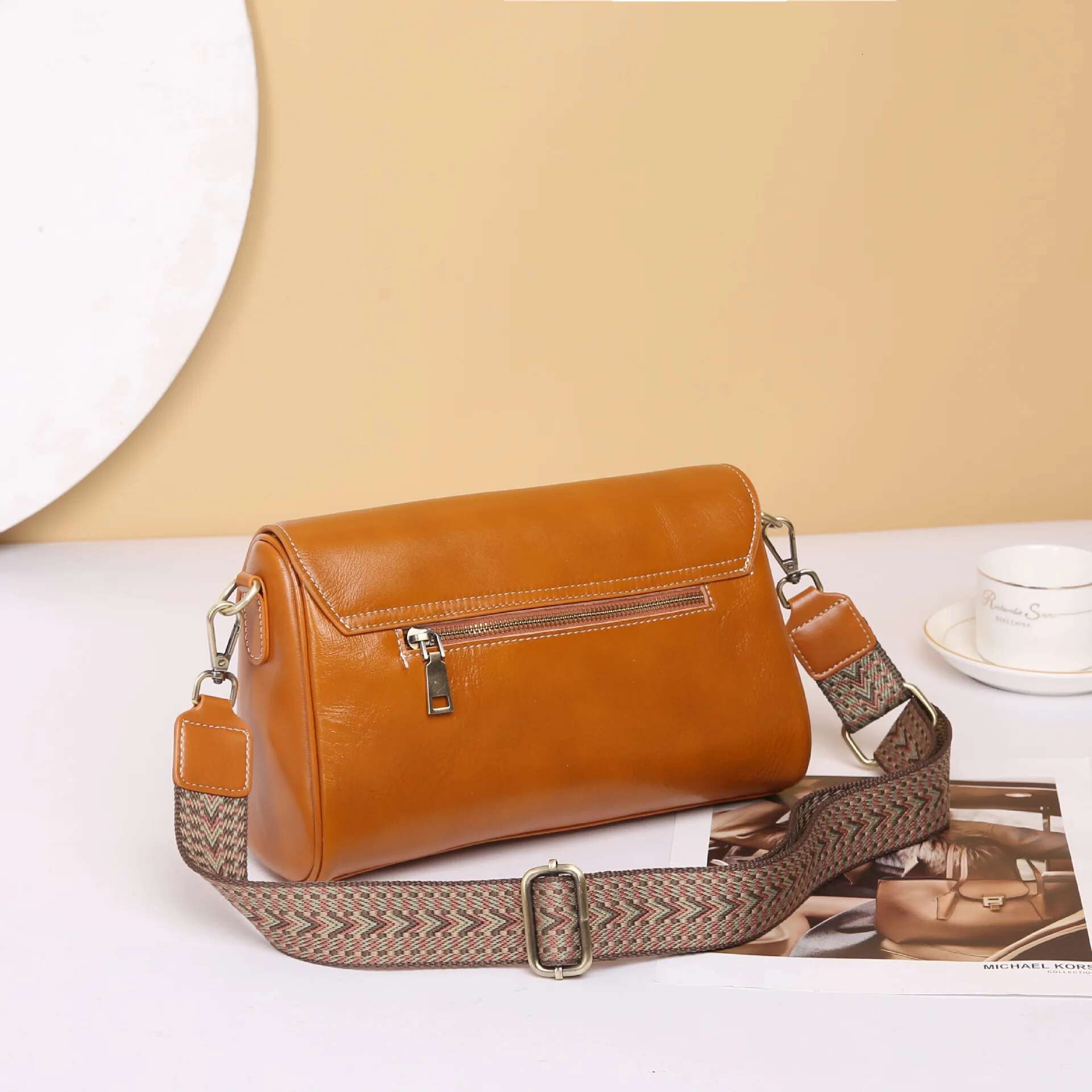 Top-Grain Women's - Genuine Leather Shoulder & Crossbody Purse, Practical Saddle Bag For Daily Wear And Commuting