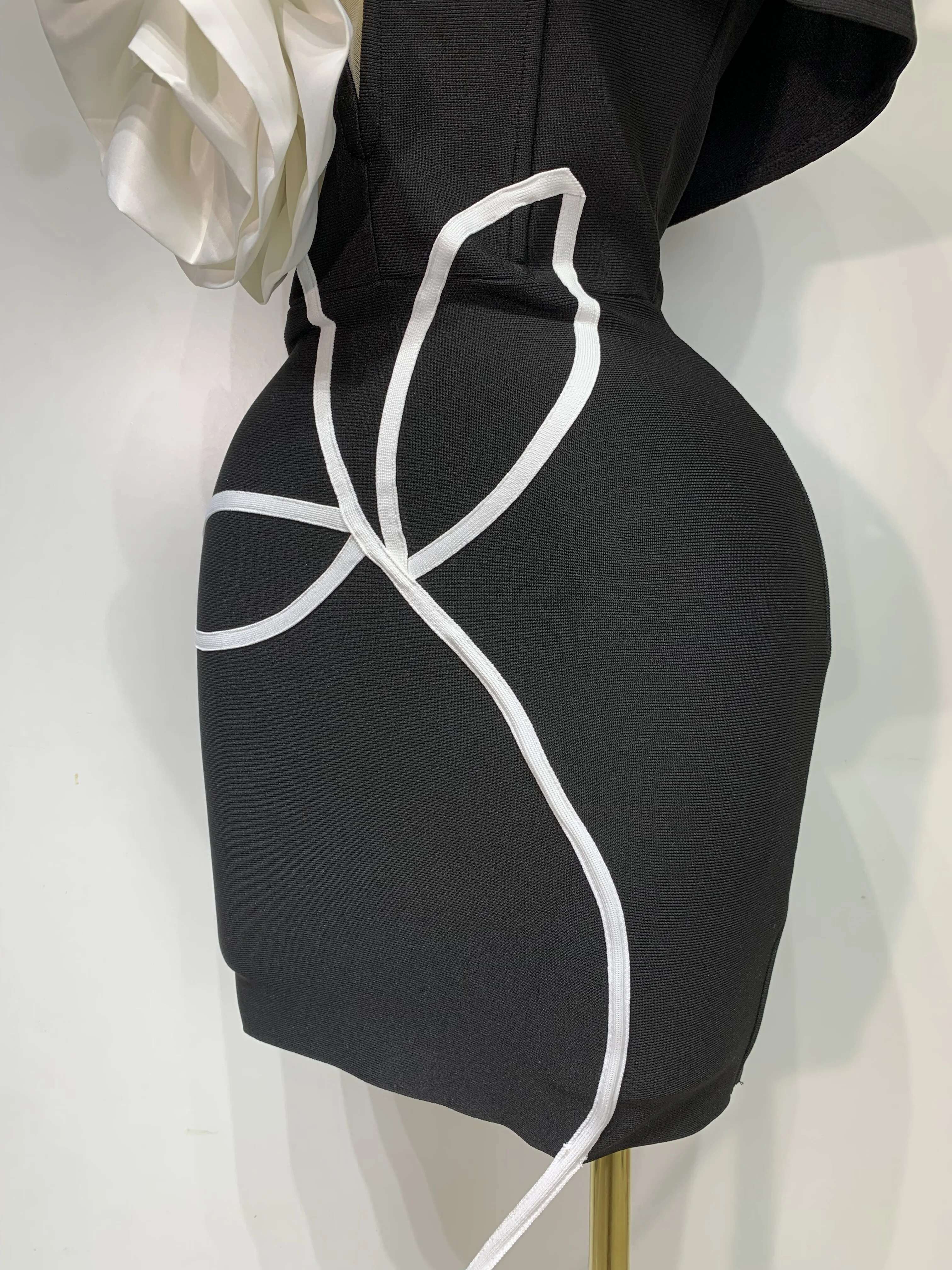 Women Sexy Off Shoulder White Wer Black Mini Bodycon Bandage Dress 2025 Celebrity Evening Club Elegant Party Gowns